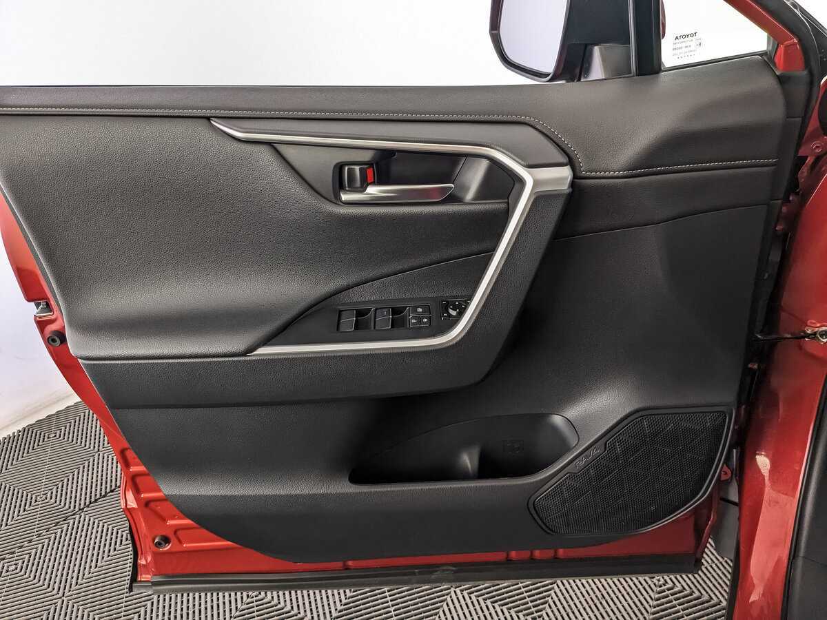 Toyota RAV4, 2021 Фото №15