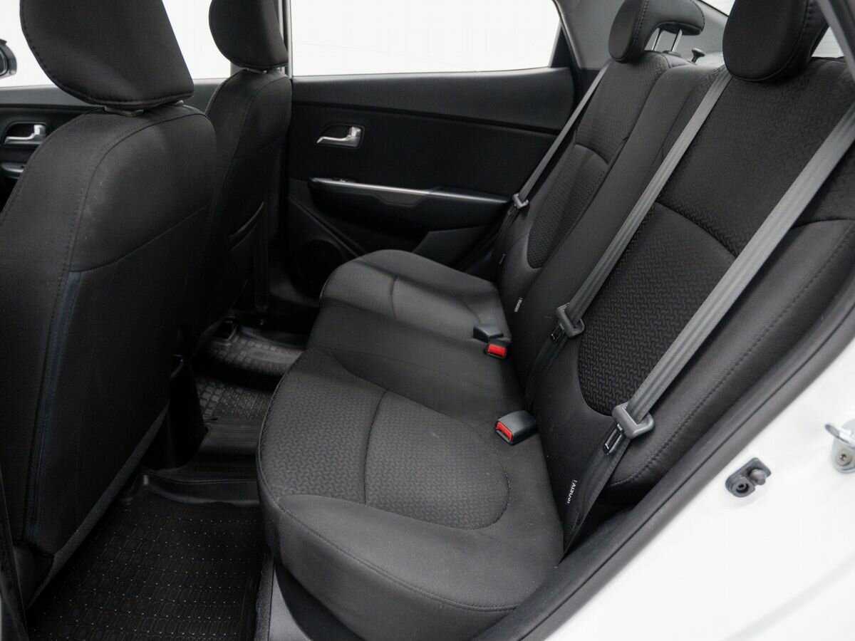 Kia Rio, 2016 Фото №12