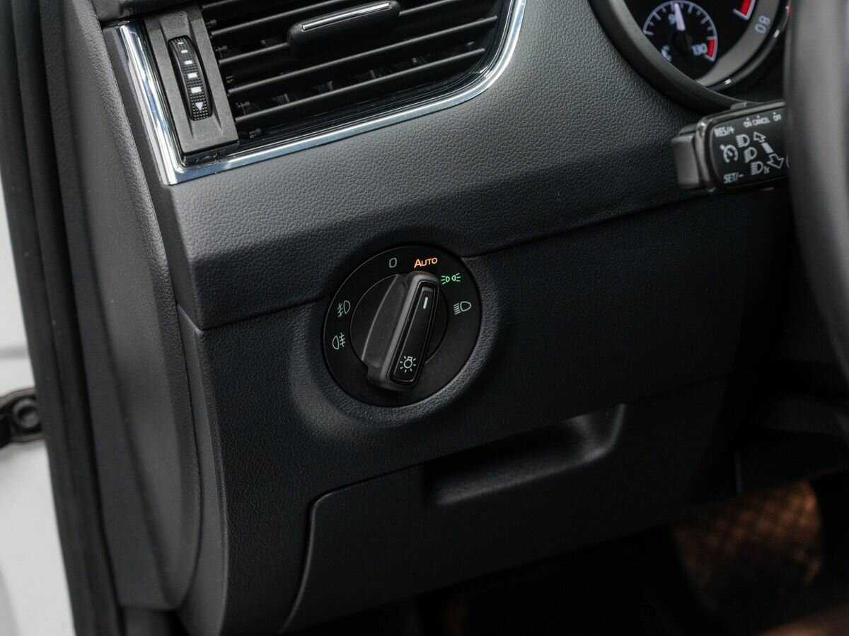 Skoda Octavia, 2018 Фото №14