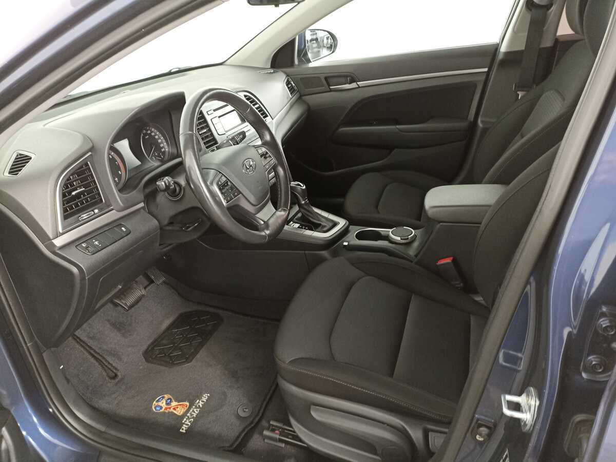 Hyundai Elantra, 2018 Фото №14