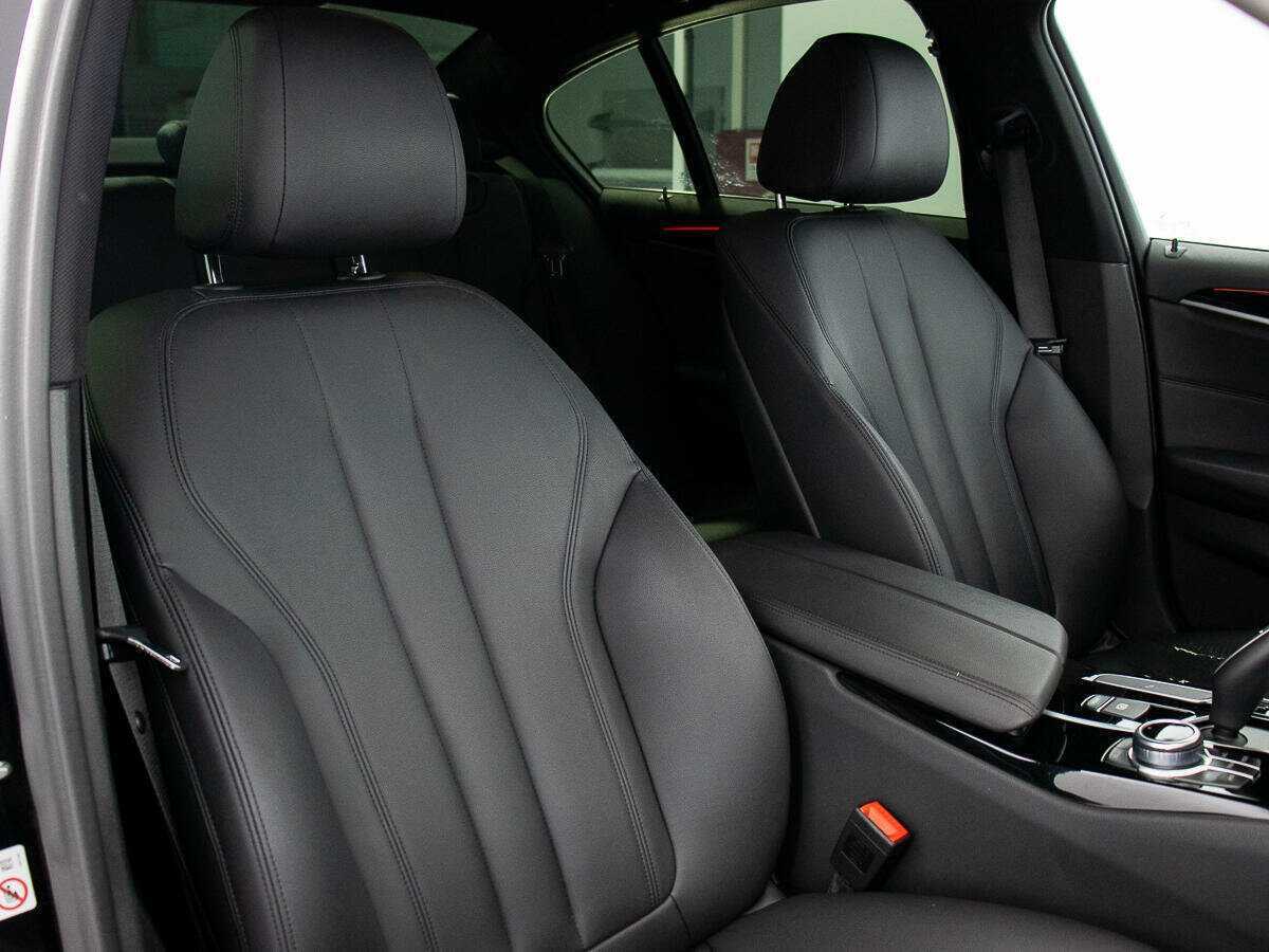 BMW 5 серии 520d xDrive, 2017 Фото №9