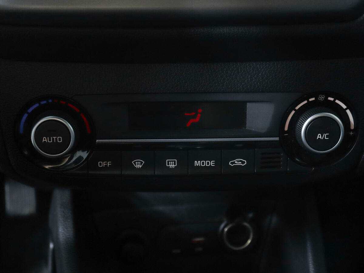 Kia Rio, 2016 Фото №16