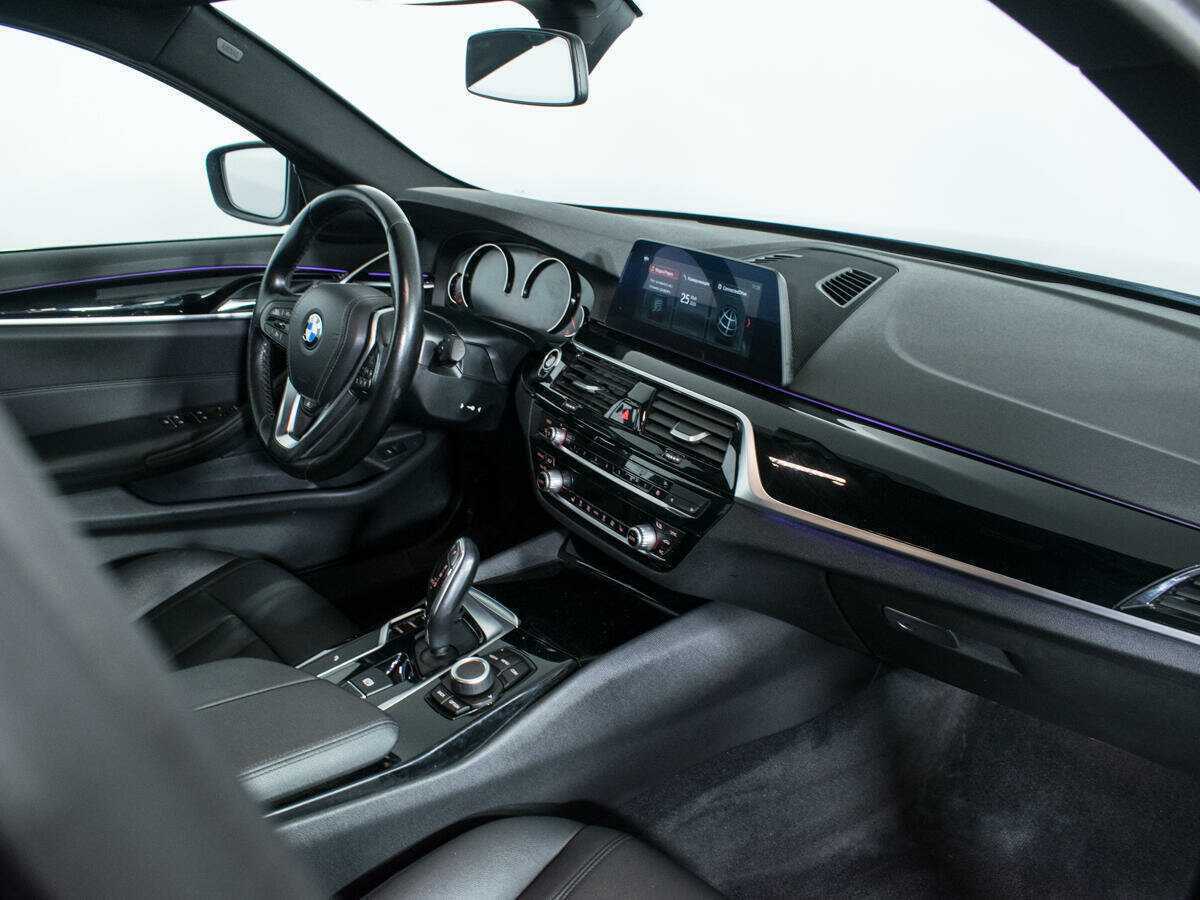 BMW 5 серии 520d xDrive, 2019 Фото №9