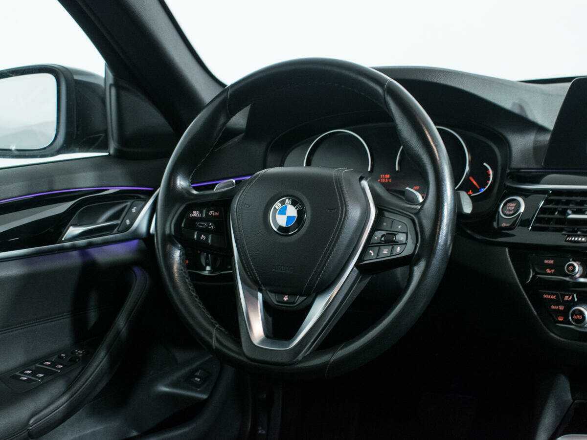 BMW 5 серии 520d xDrive, 2019 Фото №14