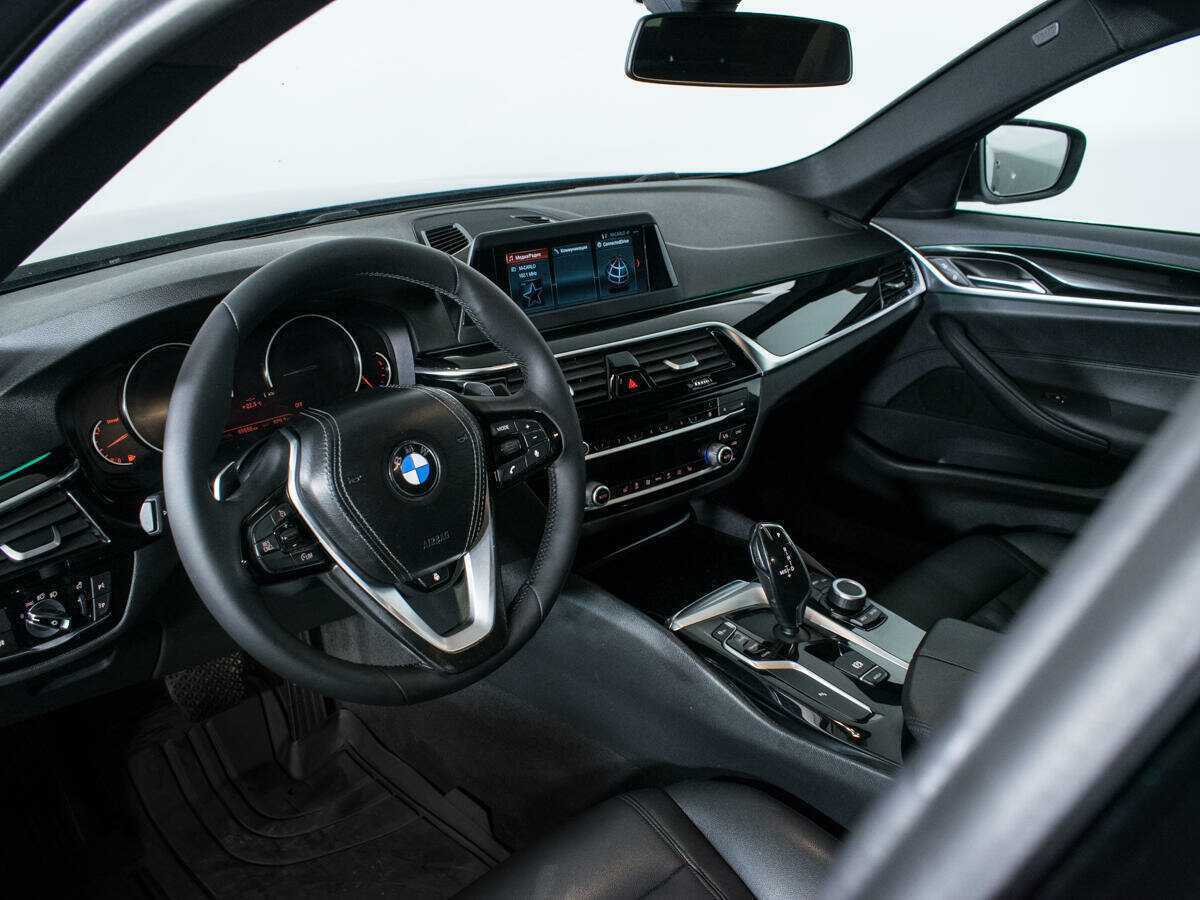 BMW 5 серии 520d xDrive, 2018 Фото №13