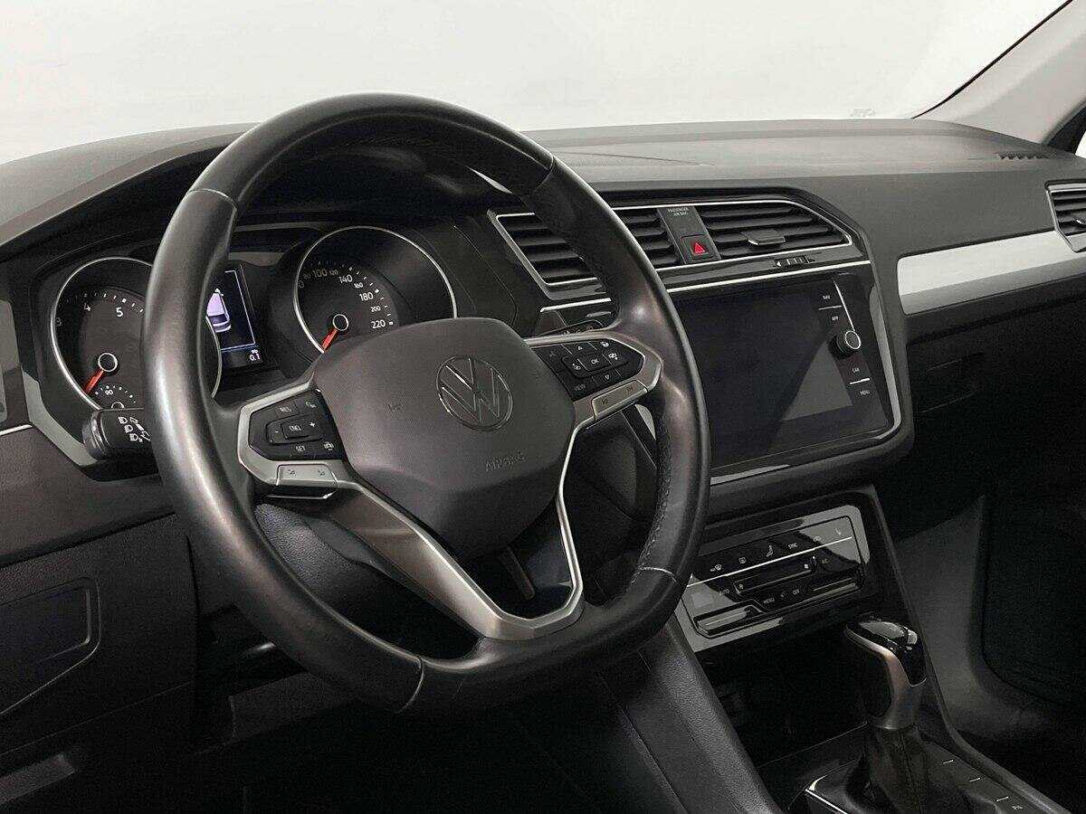 Volkswagen Tiguan, 2021 Фото №15