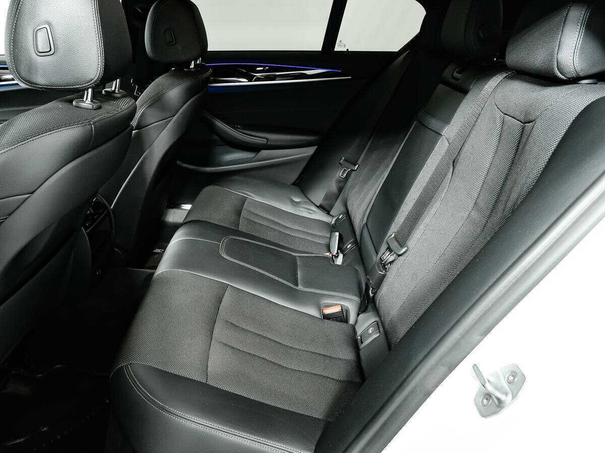 BMW 5 серии 520d, 2018 Фото №11