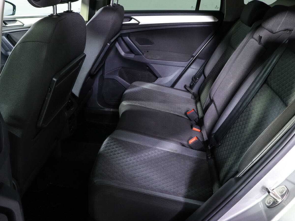 Volkswagen Tiguan, 2020 Фото №8