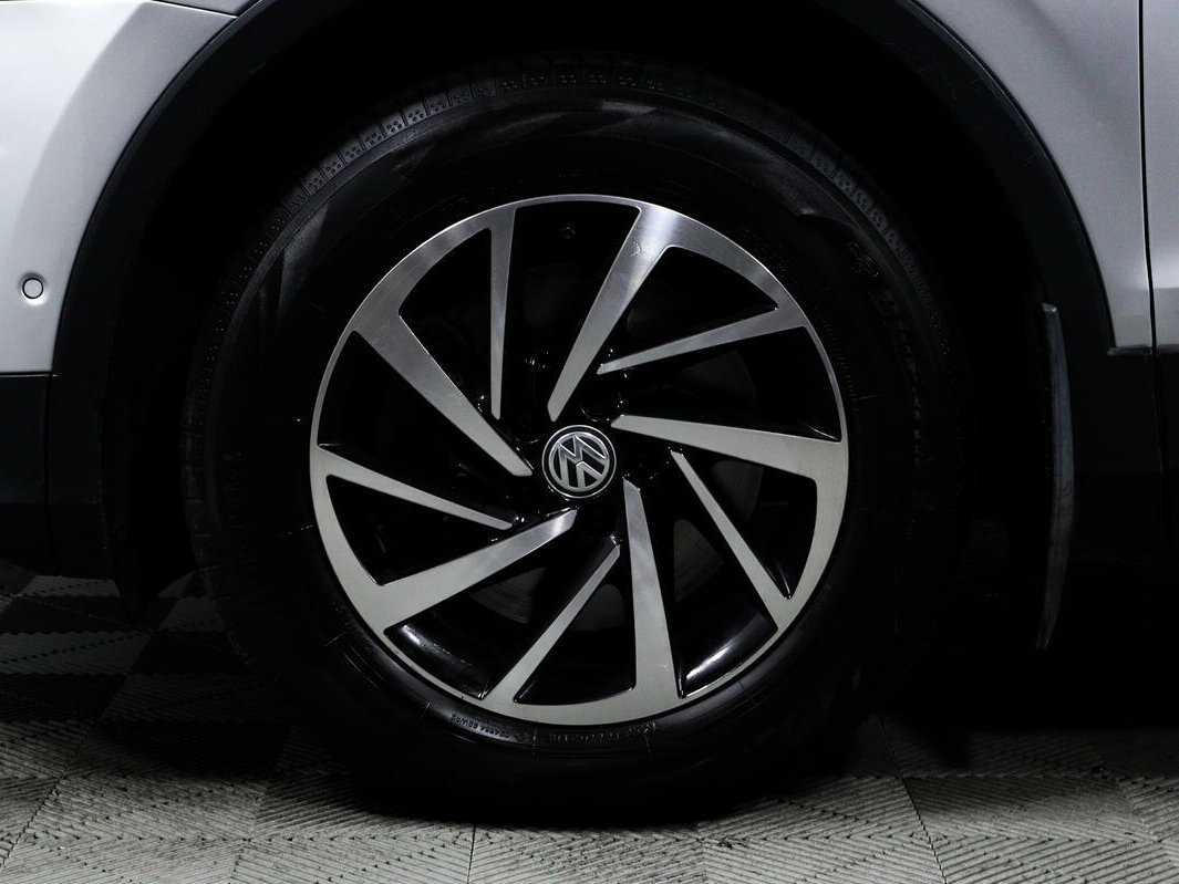 Volkswagen Tiguan, 2018 Фото №14