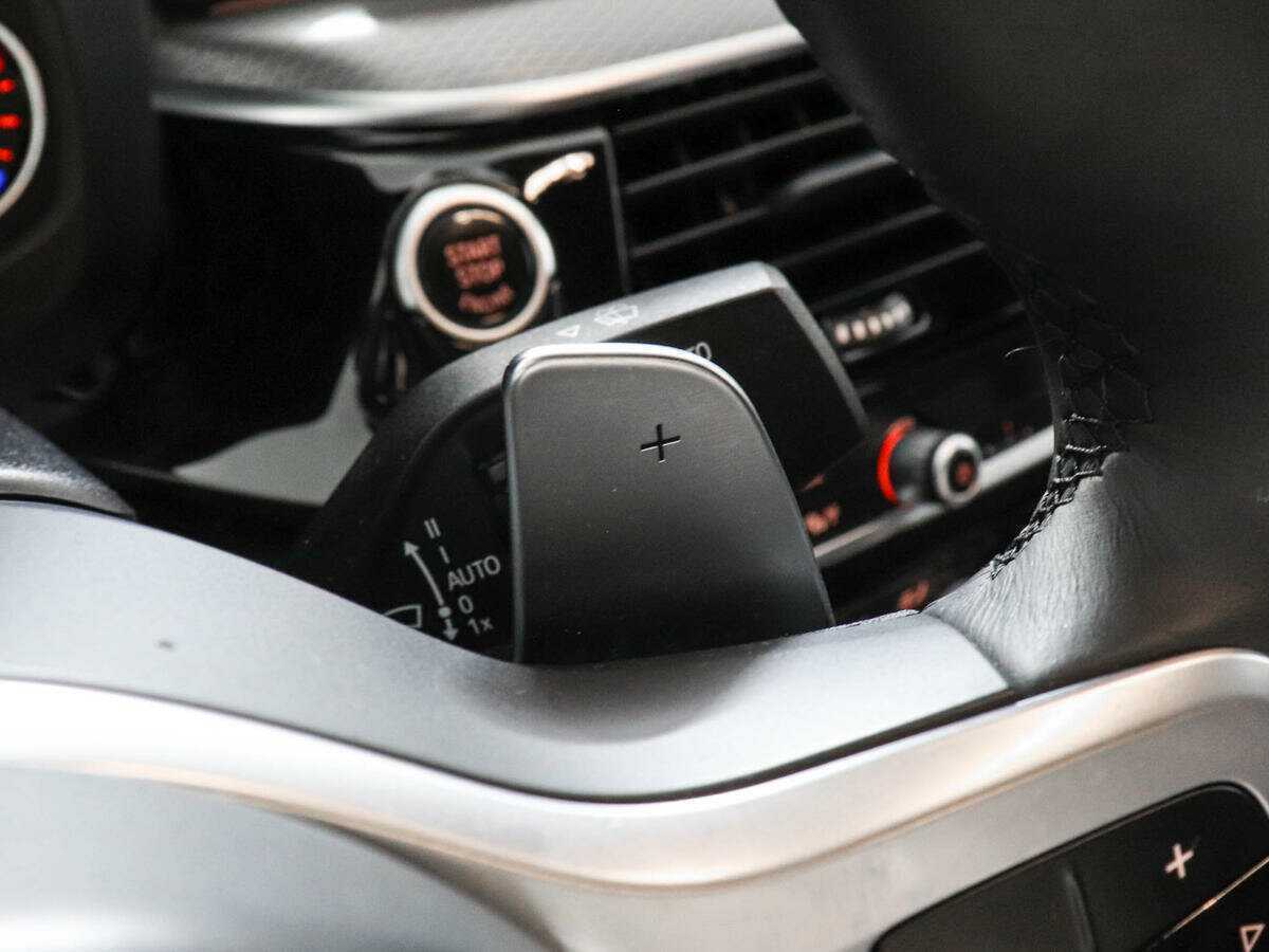 BMW 5 серии 520d xDrive, 2019 Фото №18