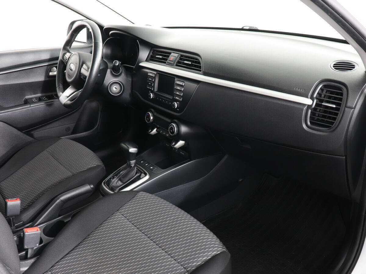 Kia Rio X-Line, 2019 Фото №12