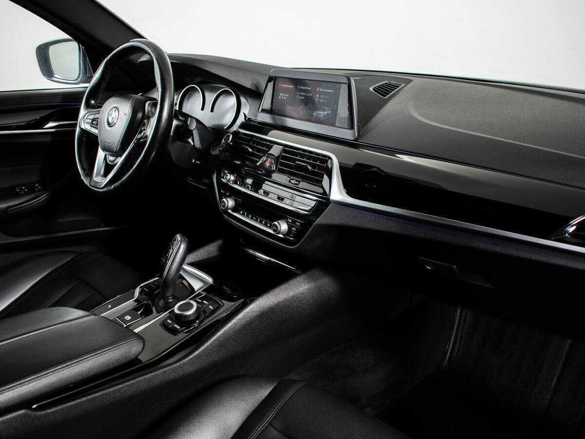BMW 5 серии 520i, 2018 Фото №6