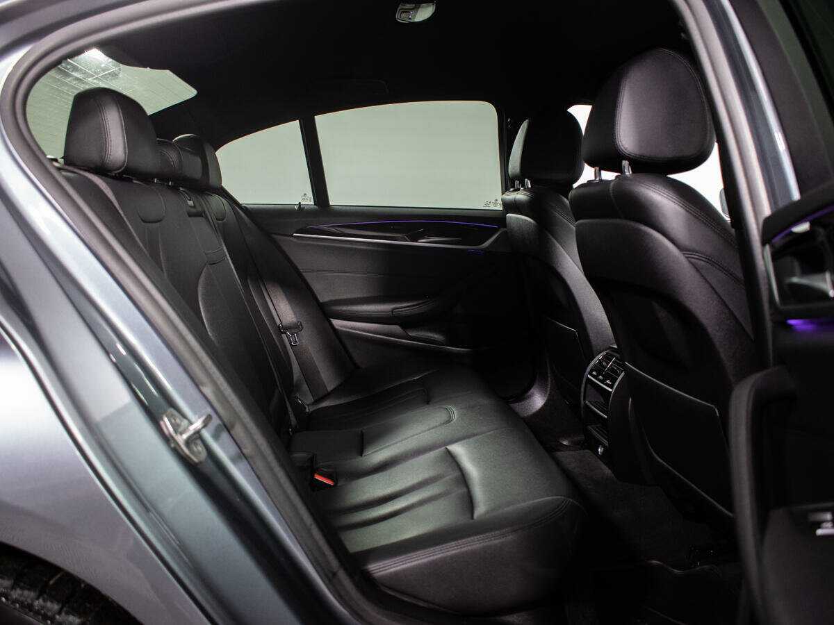 BMW 5 серии 520i, 2018 Фото №7