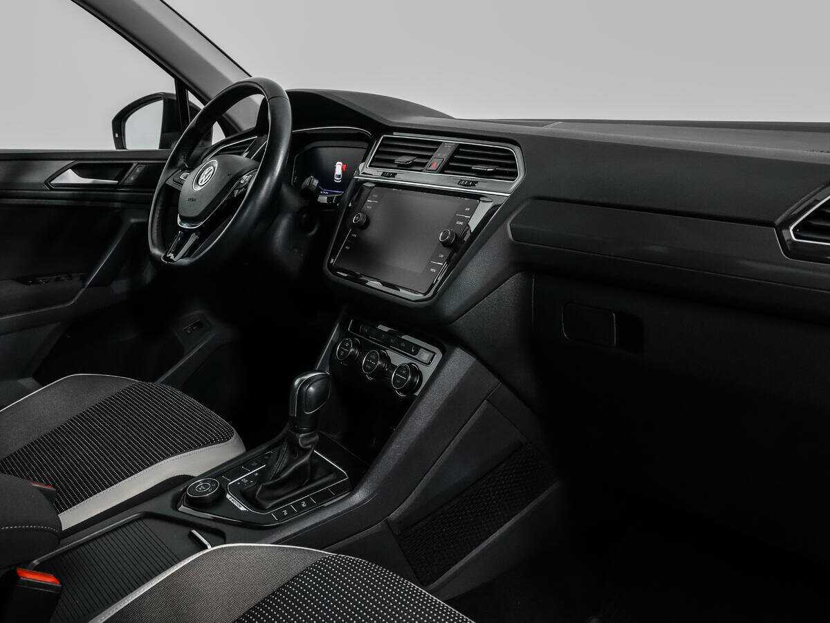 Volkswagen Tiguan, 2019 Фото №13