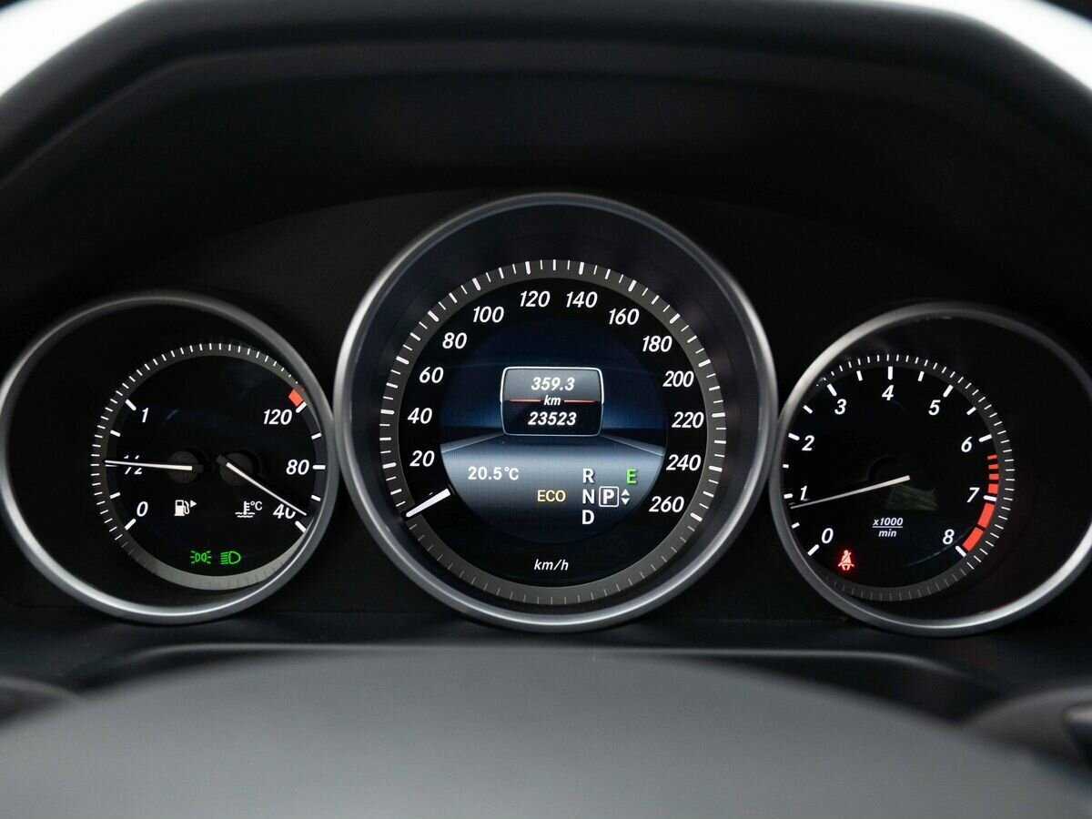 Mercedes-Benz E-Класс 200, 2015 Фото №19