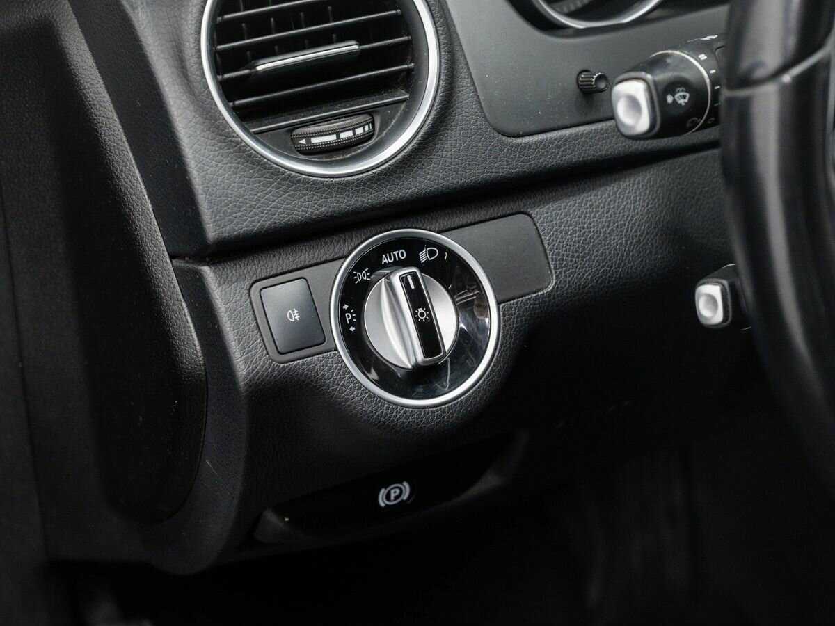 Mercedes-Benz C-Класс 180, 2013 Фото №16