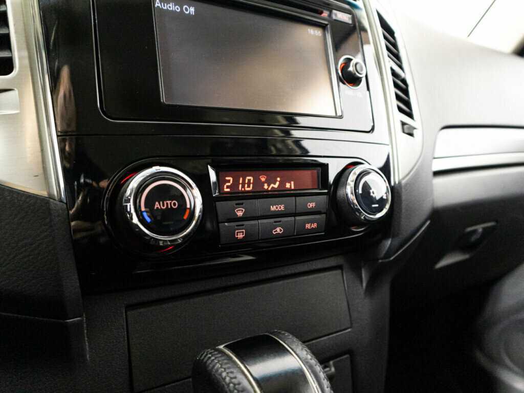 Mitsubishi Pajero, 2014 Фото №16