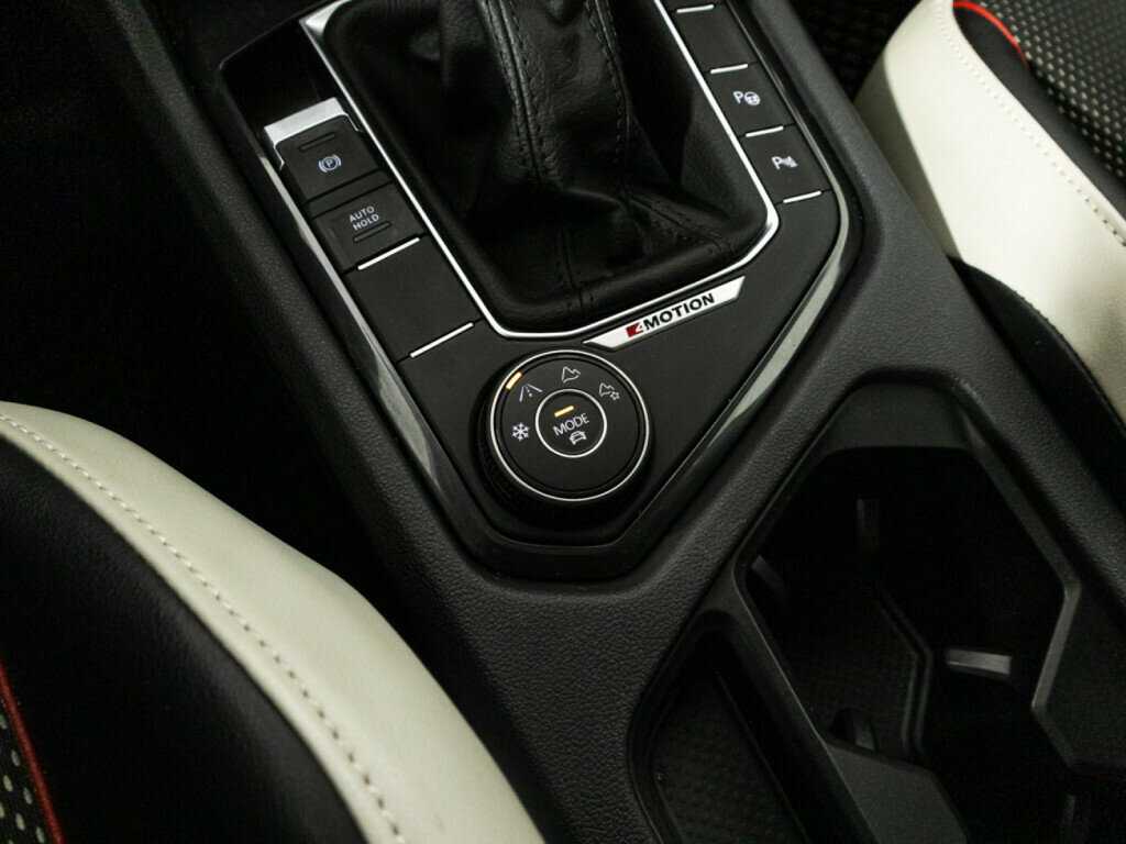 Volkswagen Tiguan, 2021 Фото №19