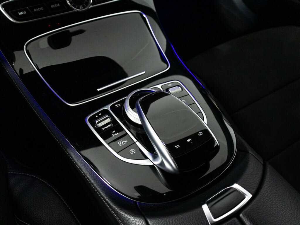 Mercedes-Benz E-Класс 200, 2017 Фото №17