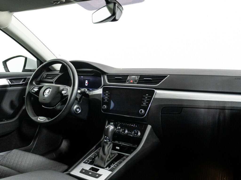 Skoda Superb, 2021 Фото №9