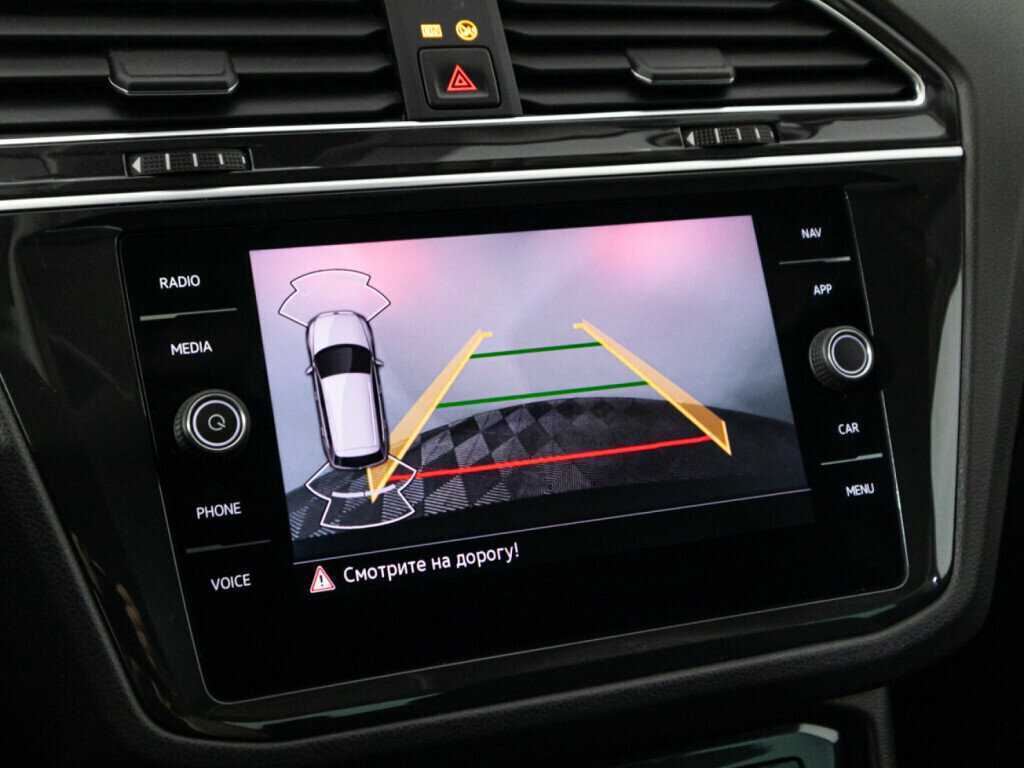 Volkswagen Tiguan, 2021 Фото №16