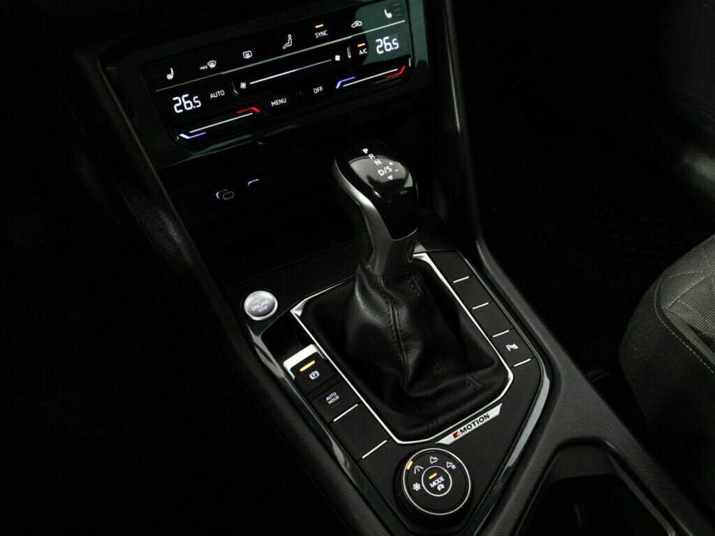 Volkswagen Tiguan, 2021 Фото №19