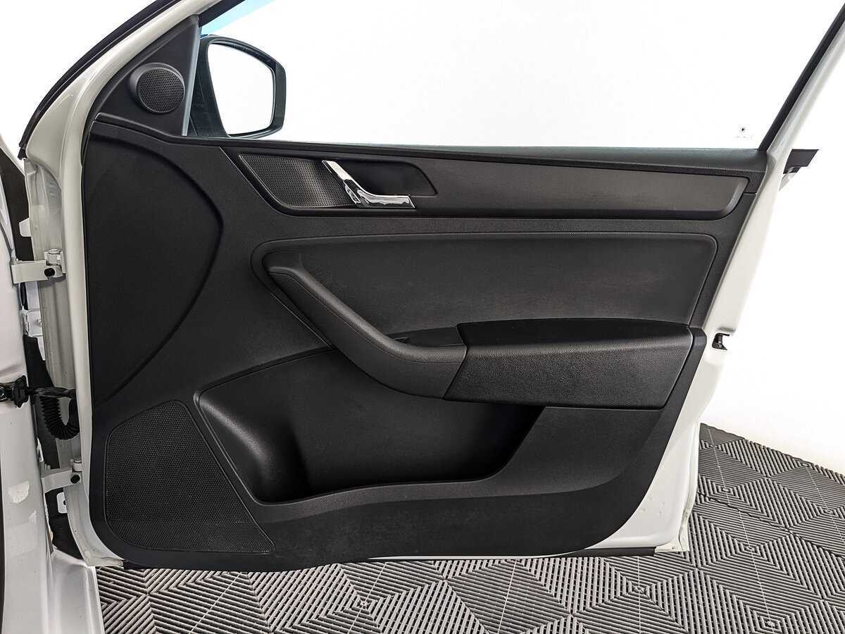 Skoda Rapid, 2017 Фото №24