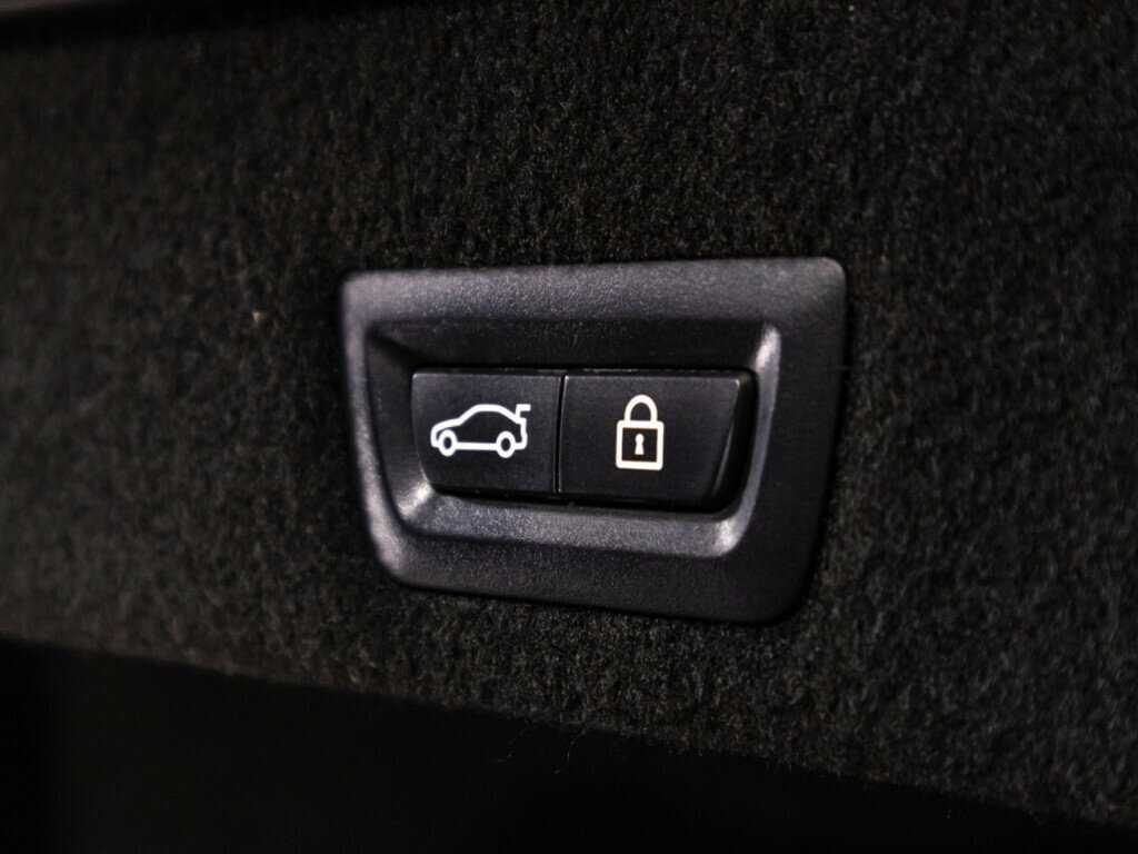 BMW 7 серии 730i, 2016 Фото №14