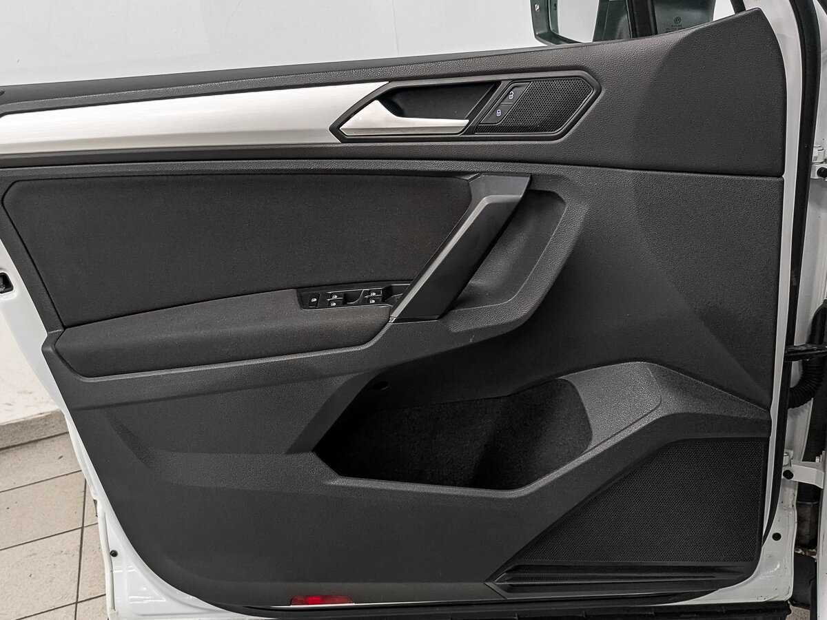 Volkswagen Tiguan, 2021 Фото №16