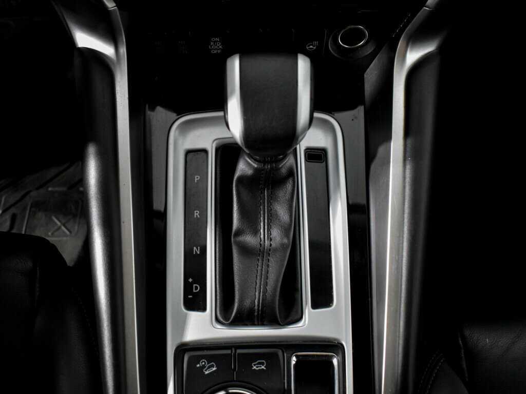 Mitsubishi Pajero Sport, 2019 Фото №9