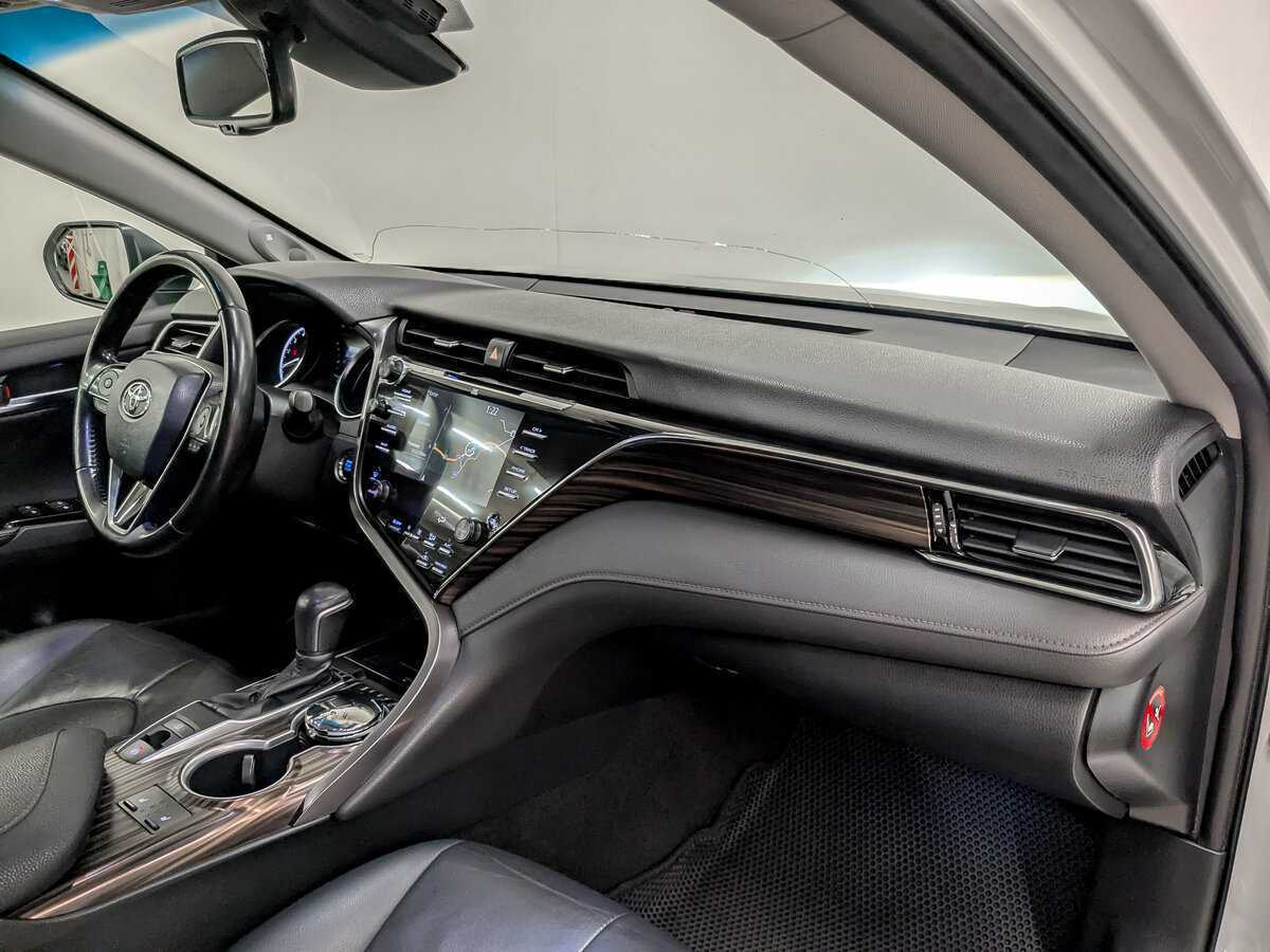 Toyota Camry, 2019 Фото №11