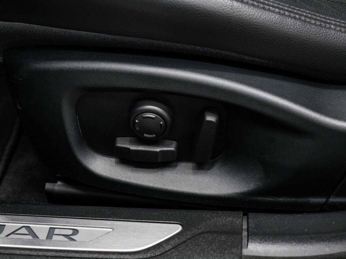 Jaguar XF, 2016 Фото №17