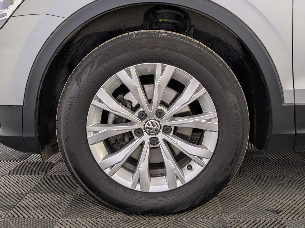 Volkswagen Tiguan, 2020 Фото №12