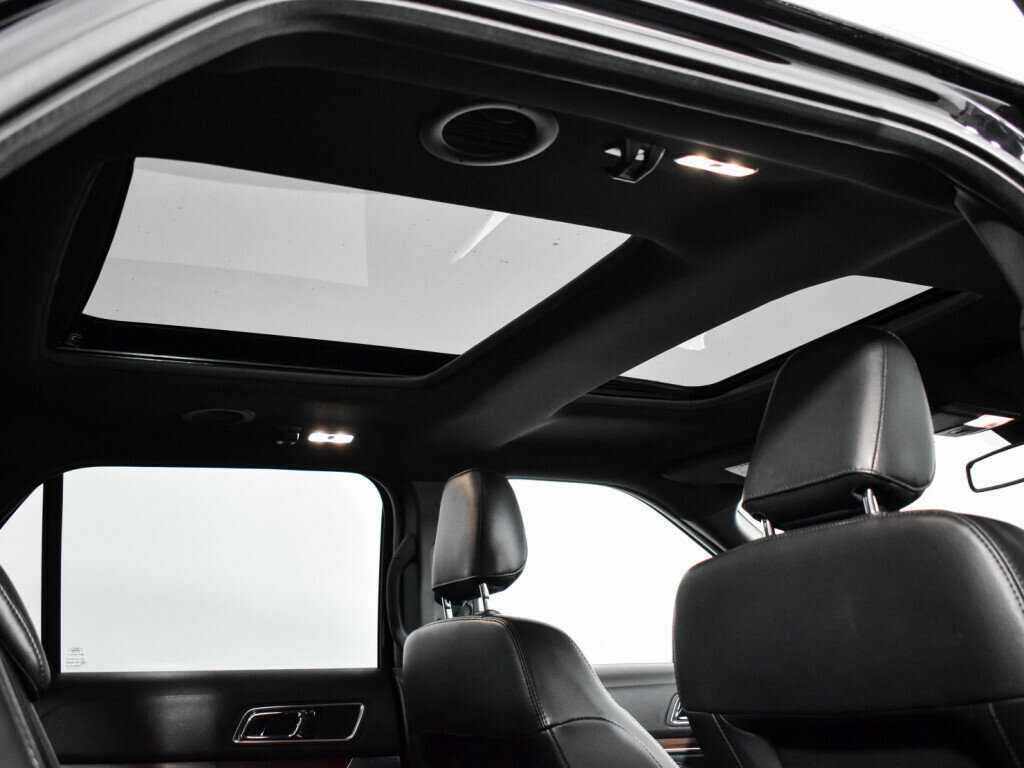 Ford Explorer, 2019 Фото №14