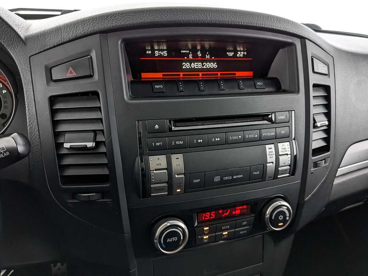 Mitsubishi Pajero, 2013 Фото №21