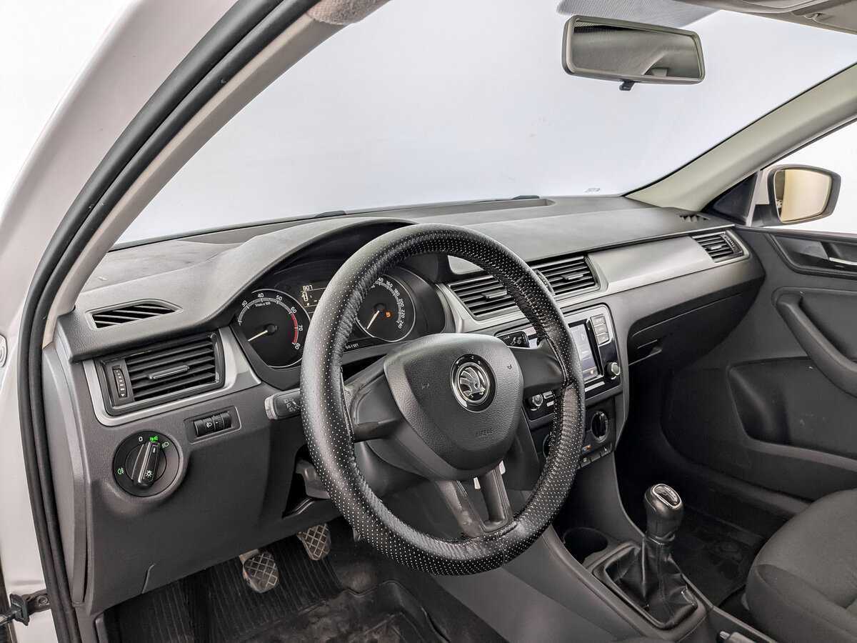 Skoda Rapid, 2017 Фото №16