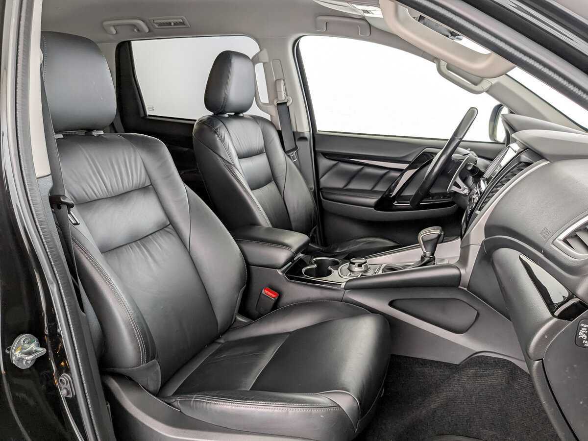 Mitsubishi Pajero Sport, 2020 Фото №21