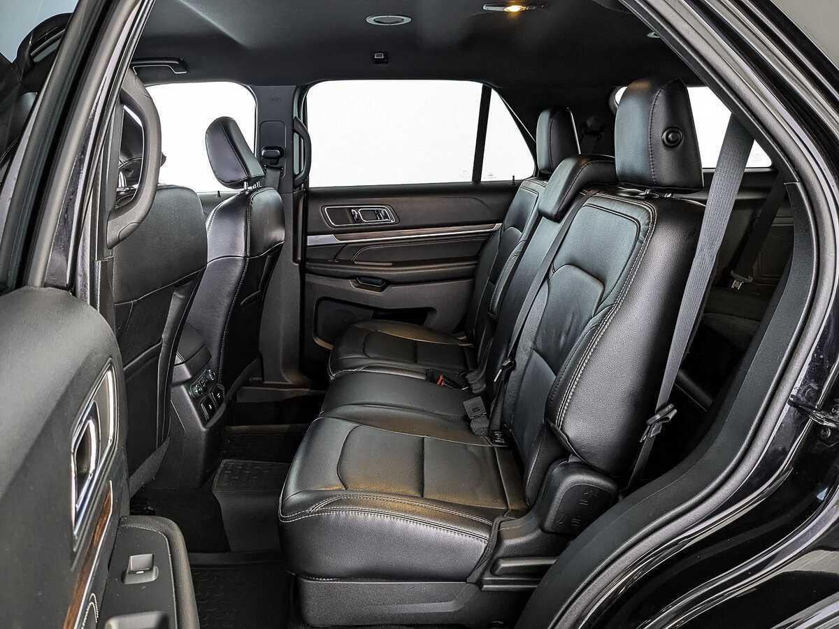 Ford Explorer, 2019 Фото №18