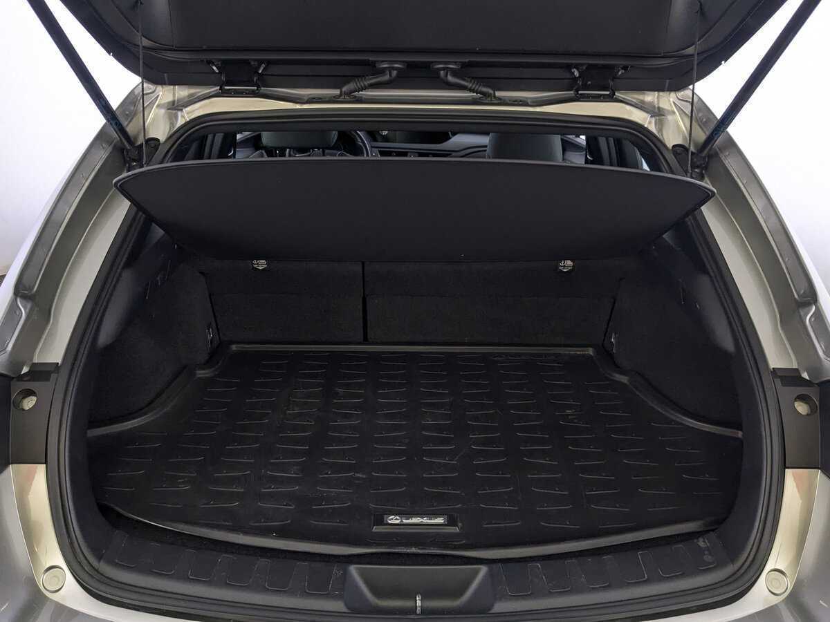 Lexus UX 200, 2020 Фото №10