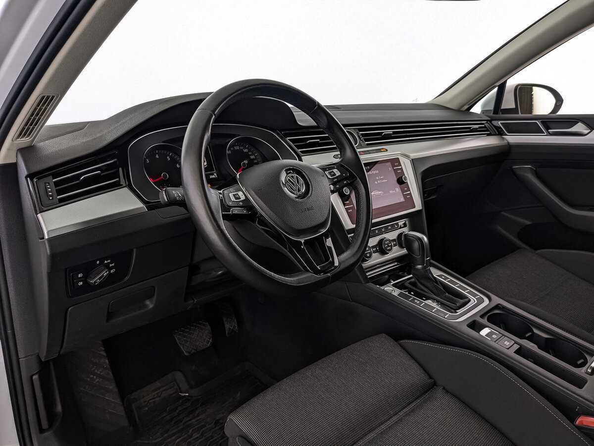 Volkswagen Passat, 2019 Фото №15