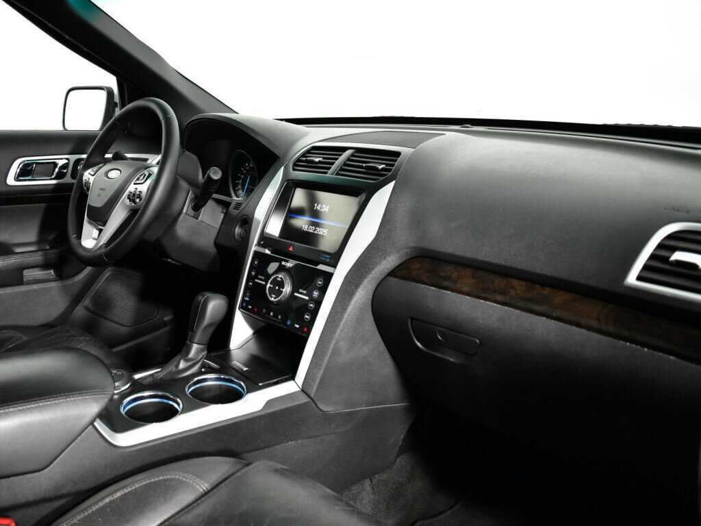 Ford Explorer, 2014 Фото №9