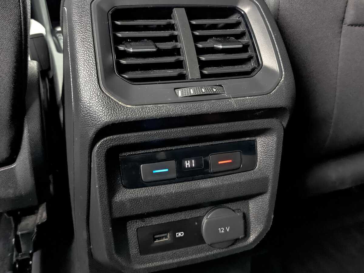 Volkswagen Tiguan, 2019 Фото №27