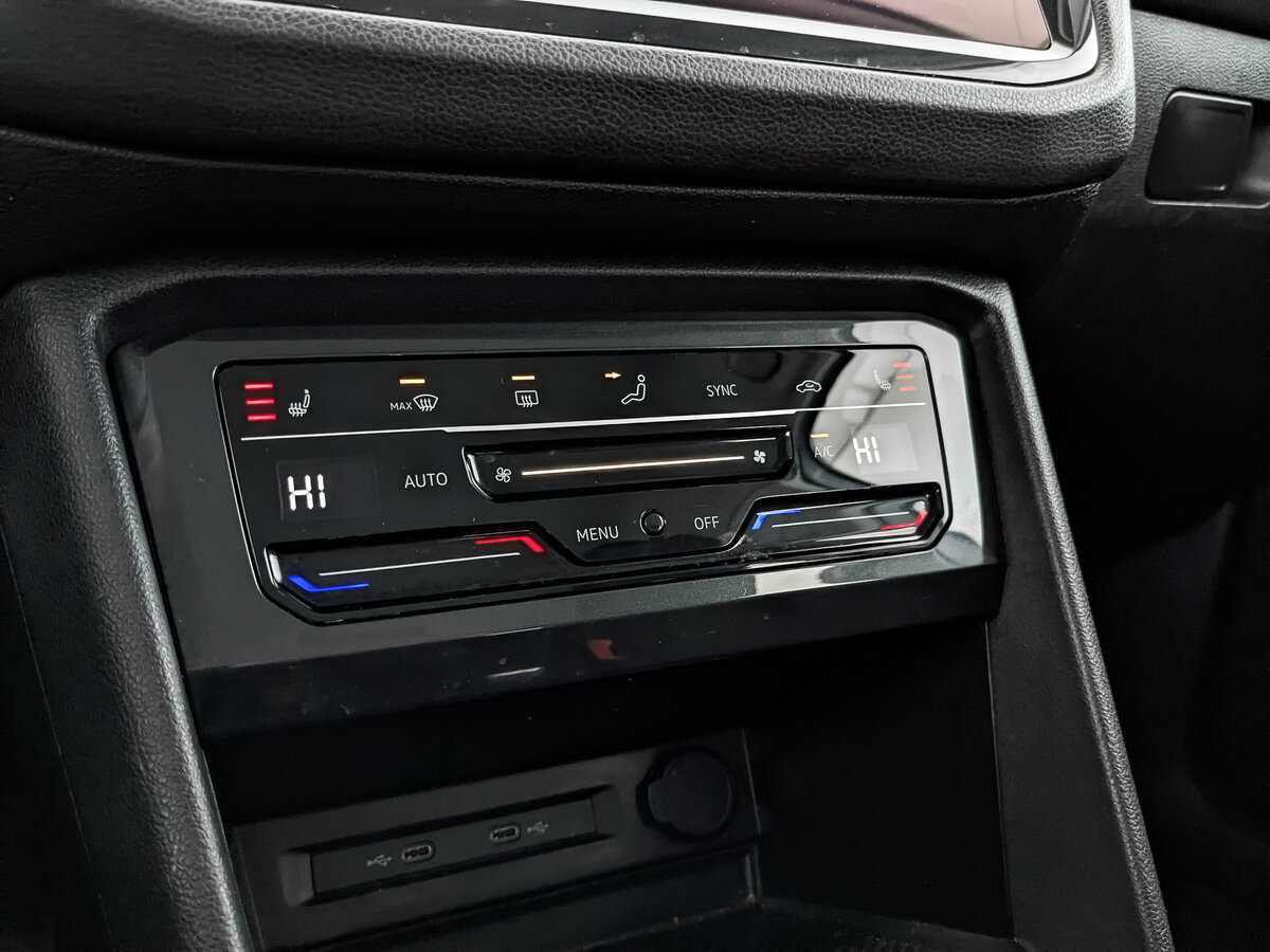 Volkswagen Tiguan, 2021 Фото №21