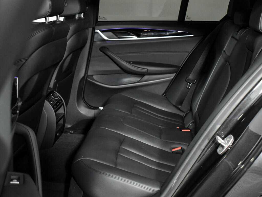 BMW 5 серии 520i, 2018 Фото №14