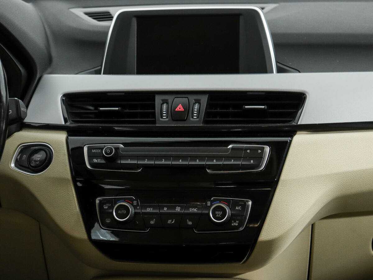 BMW X1 18d xDrive, 2017 Фото №11