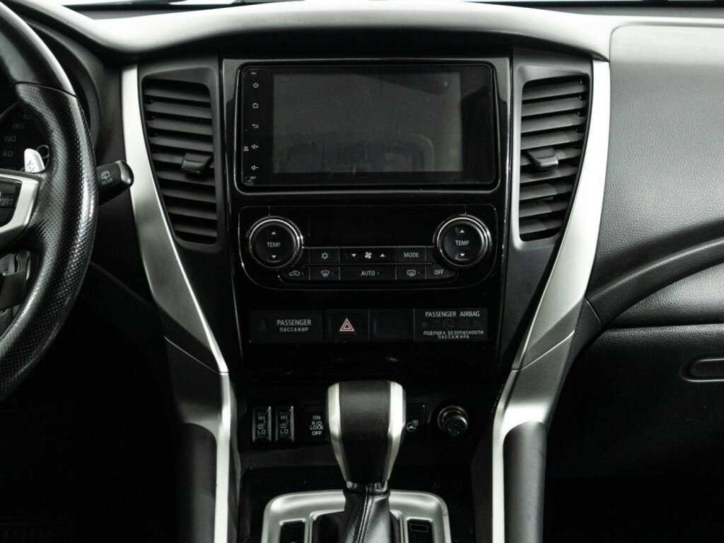 Mitsubishi Pajero Sport, 2018 Фото №14