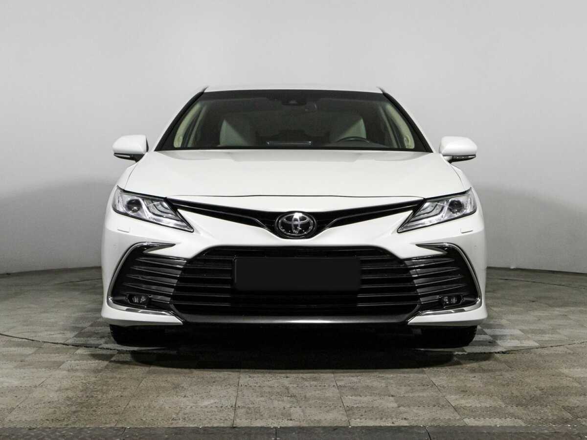 Toyota Camry, 2021 - 51 604 км. | Фото №2