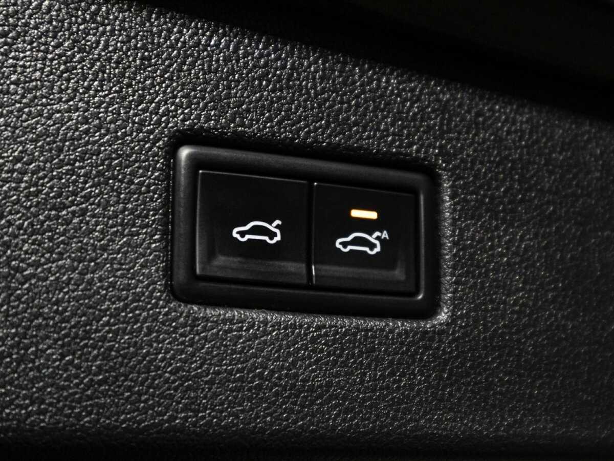 Volkswagen Tiguan, 2018 Фото №15