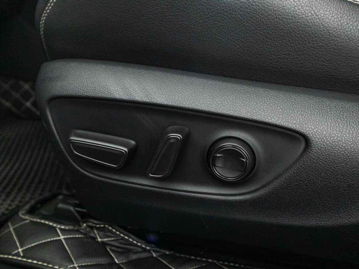 Toyota RAV4, 2021 Фото №23