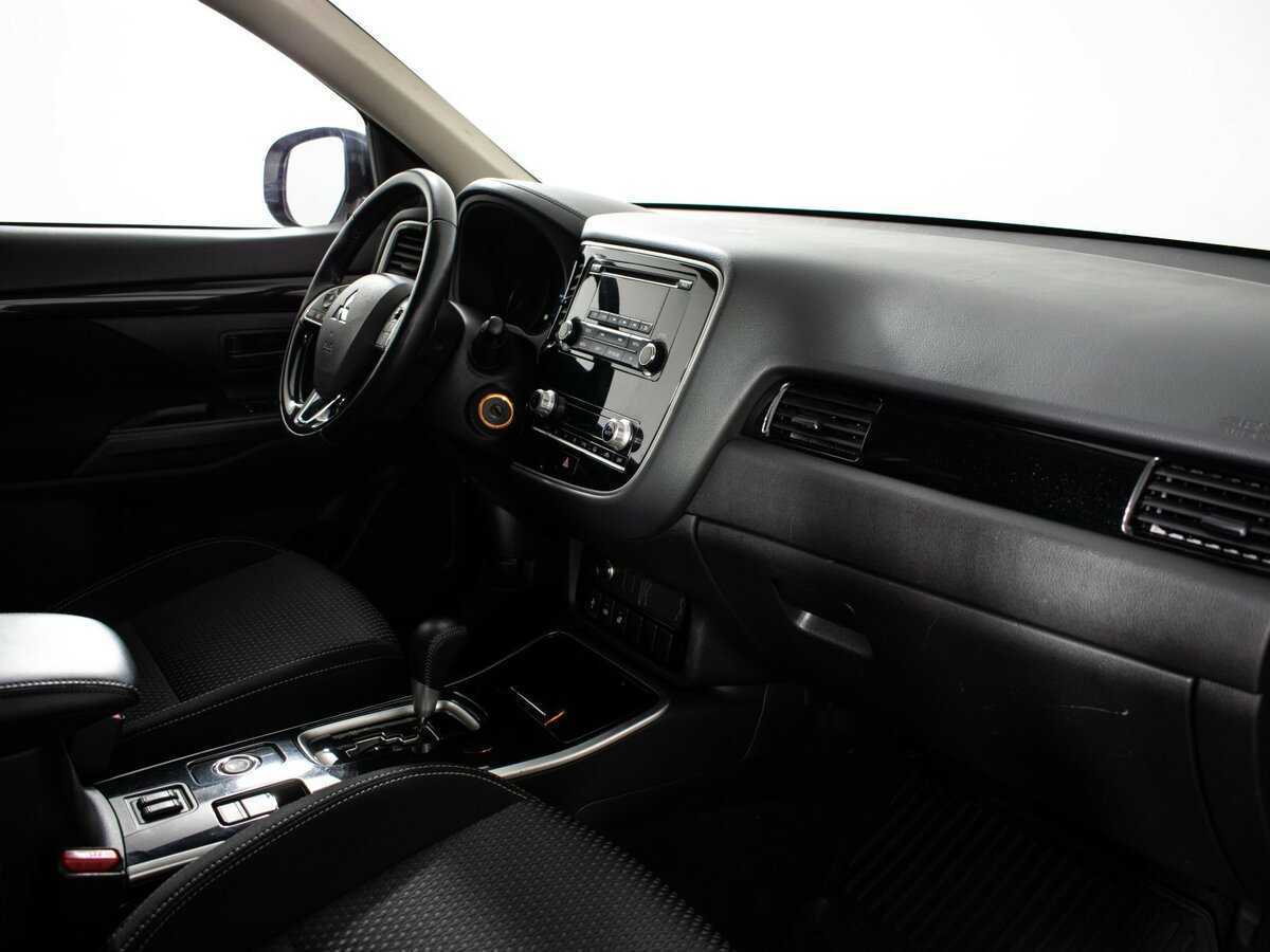 Mitsubishi Outlander, 2020 Фото №9